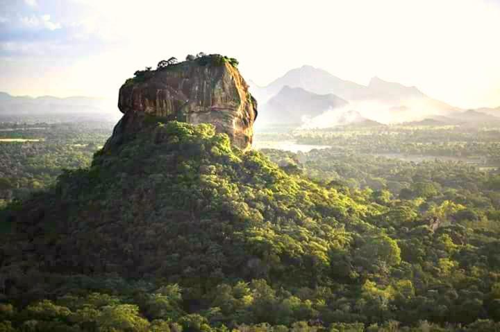 Rho Sigiriya Lake Edge Retreat Kibissa Екстериор снимка